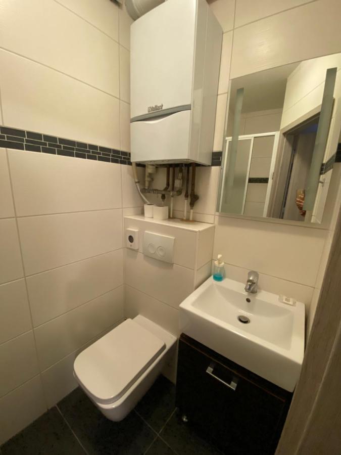 Apartment And Nokturno *